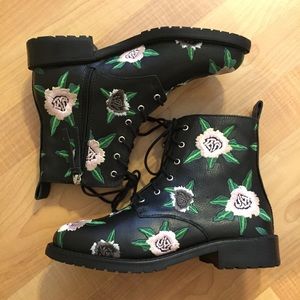 NWOT Rebecca Minkoff Boots Lambs Leather